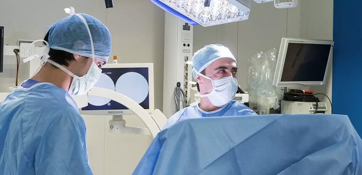 dr-usuelli-intervento-chirurgico-dita-a-martello-min